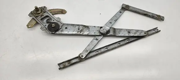 Nissan Patrol Y60 Front door manual window regulator 