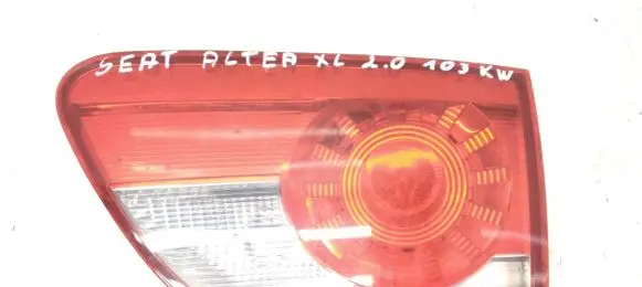 Seat Altea XL Tailgate rear/tail lights 5P8945094D 5P8945108B