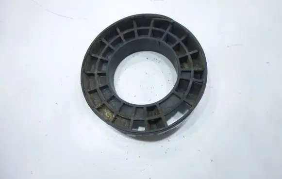 Volkswagen Touareg II Front coil spring rubber mount 7P0411178A