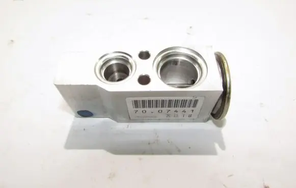 Air conditioning (A/C) expansion valve