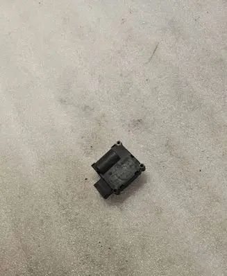 Audi A6 S6 C6 4F Air flap motor/actuator 4F0820511A 0132801359 CZ1168803141