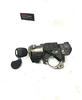 Toyota Avensis T250 Ignition lock 05015178 21094638