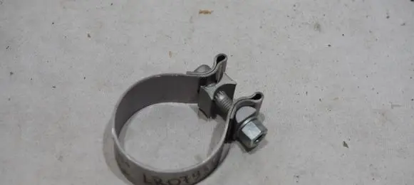 Land Rover Range Rover Velar Muffler pipe connector clamp LR079315