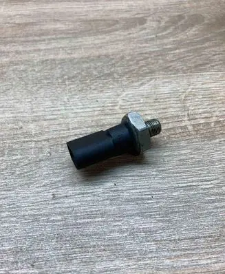Audi A6 S6 C6 4F Oil pressure sensor 06D919081B