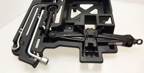 Lexus CT 200H Tool set 6477776010