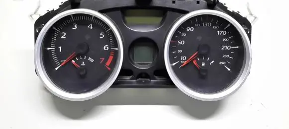 Renault Megane II Speedometer (instrument cluster) 8200408794 35110419 KCEG003614