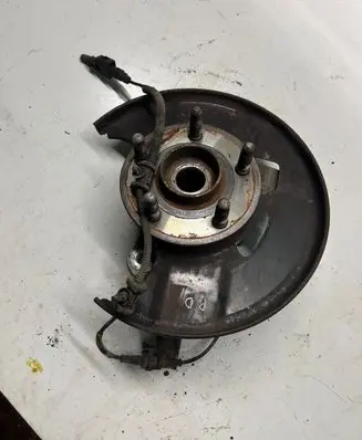 Opel Insignia A Front wheel hub spindle knuckle