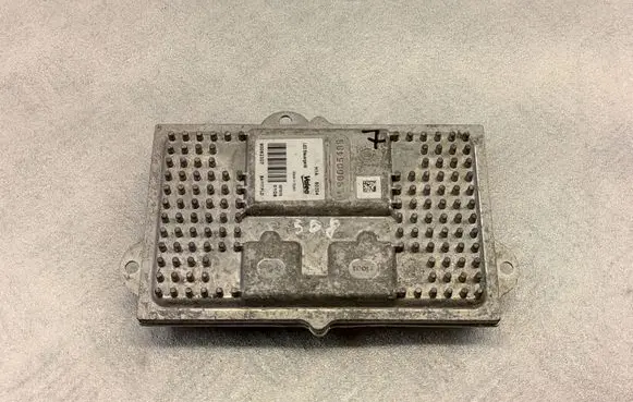 Peugeot 508 Headlight ballast module Xenon 90062307 S0204 887900067