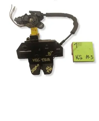 Opel Vectra B Tailgate lock latch 90506665