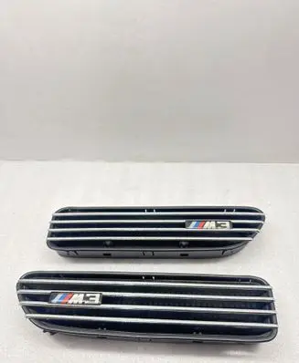 BMW M3 Fender grill 2694608 568360580