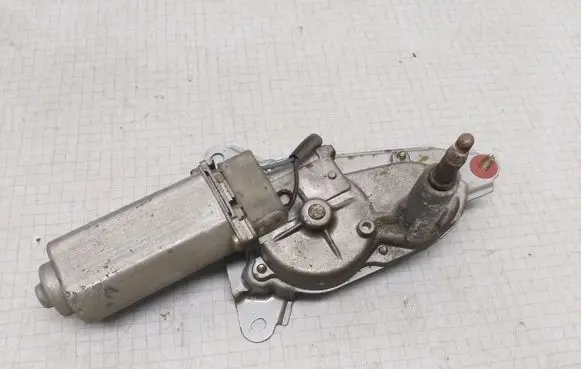 Toyota Yaris Verso Rear window wiper motor 8513052020 1592004431