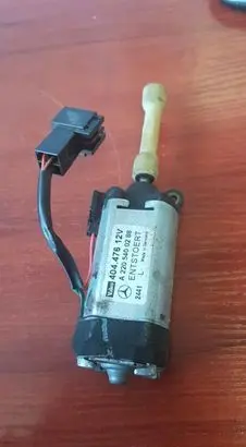 Mercedes-Benz E W211 Steering column adjust motor A2205400288
