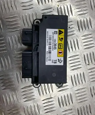 Opel Insignia A Airbag control unit/module 13503645