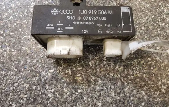 Skoda Roomster (5J) Coolant fan relay 1J0919506M