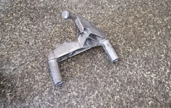 Mercedes-Benz C W204 Engine mounting bracket A6460160038