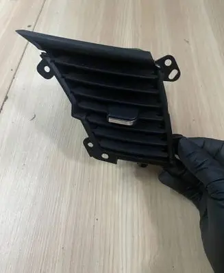 Iveco Daily 6th gen Dashboard air vent grill cover trim