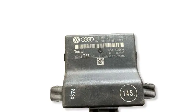 Audi A3 S3 8P Gateway control module 1K0907951
