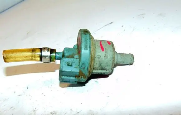 Volkswagen PASSAT B4 Fuel tank valve 050133517 0280142162