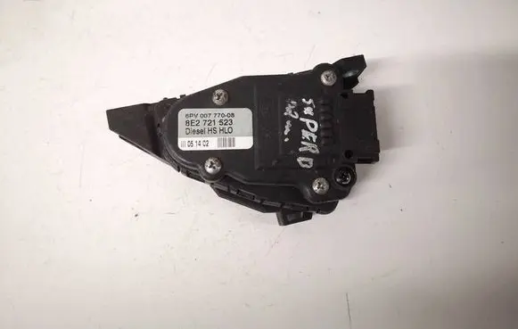 Audi A4 S4 B6 8E 8H Accelerator throttle pedal 8E2721523