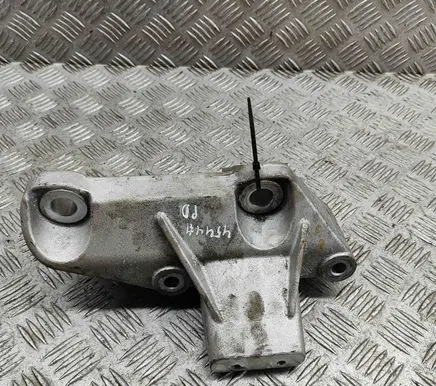Polestar 2 Engine mounting bracket 31686306