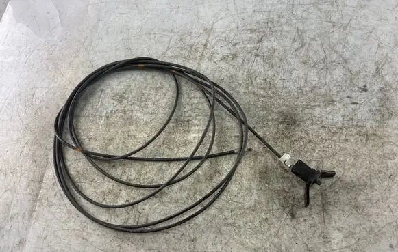 Mitsubishi Grandis Fuel cap flap release cable 