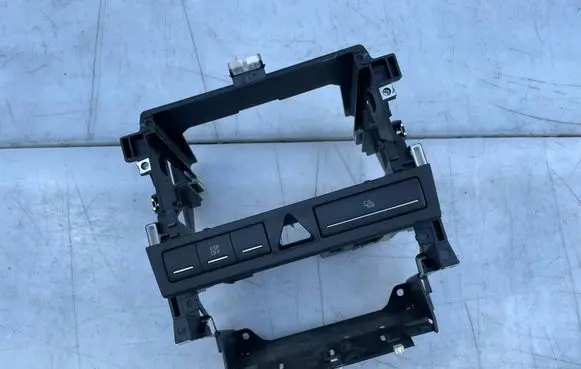 Audi A3 S3 A3 Sportback 8P Radio/GPS head unit trim 8P0858005D