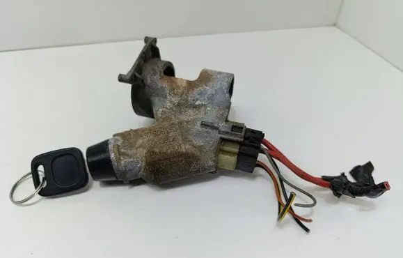 Volkswagen Golf III Ignition lock 357905851
