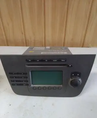 Seat Altea Radio/CD/DVD/GPS head unit 5P1035152 Z34577619