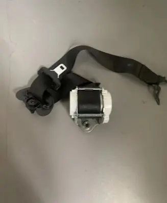 BMW X1 E84 Front seatbelt 34058427a