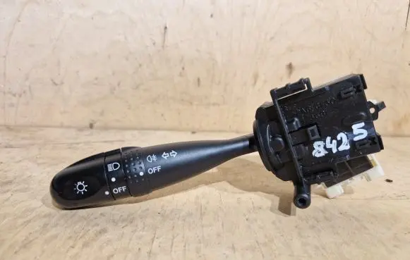 Toyota Yaris Indicator stalk 1736481 173681