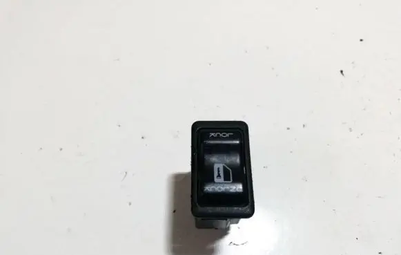 Nissan Primera Central locking switch button 