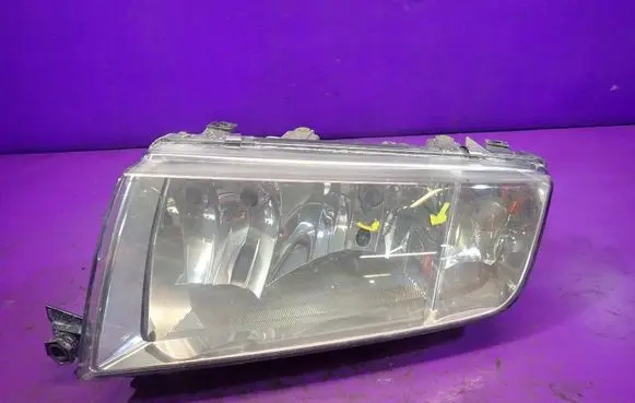 Skoda Fabia Mk1 (6Y) Headlight/headlamp 246365