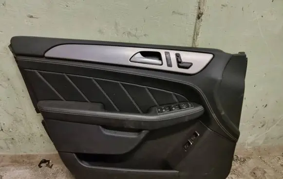 Mercedes-Benz GLE (W166 - C292) Other front door trim element 3474863 T2120140904T210