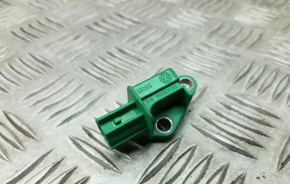 Audi A3 S3 A3 Sportback 8P Airbag deployment crash/impact sensor 5M0909606A