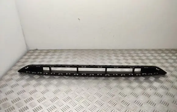 Hyundai i30 Front bumper lower grill 86561G4000