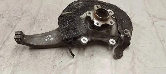 BMW 5 G30 G31 Front wheel hub