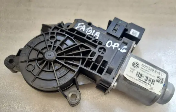 Skoda Fabia Mk2 (5J) Rear door window regulator motor 6Q0959812C