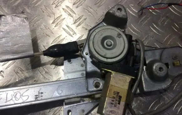 Mazda Xedos 6 Rear door window regulator motor 3640161634 12v899