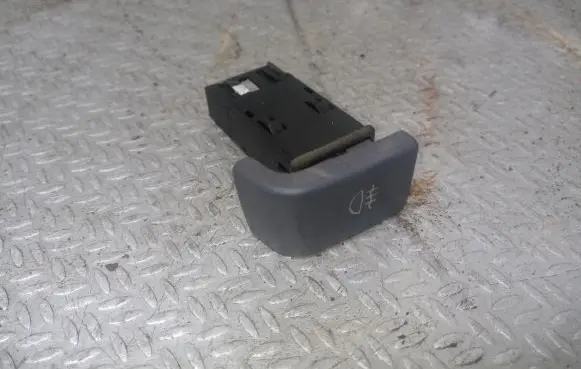 Fog light switch