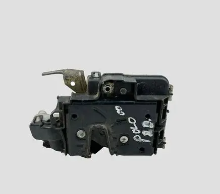 Volkswagen Polo III 6N 6N2 6NF Front door lock