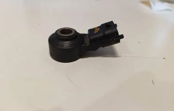 Peugeot 107 Detonation knock sensor 896150H010 0261231193
