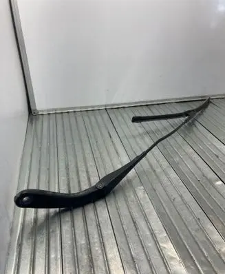 BMW 3 F30 F35 F31 Front wiper blade arm 7260474