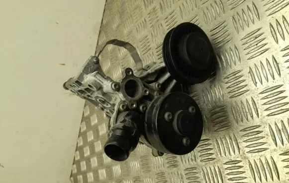 BMW 3 G20 G21 Water pump 8650987
