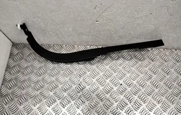Volvo V70 Front sill trim cover