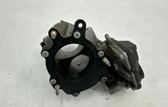 Land Rover Range Rover Evoque L538 EGR valve G4D35H273BB