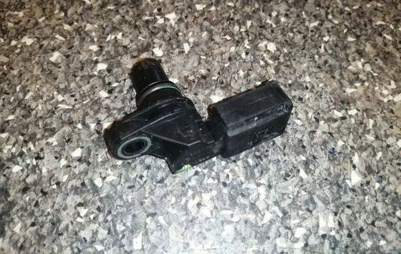 Audi A6 S6 C6 4F Camshaft position sensor 06E905163