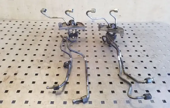 Fuel injector supply line/pipe