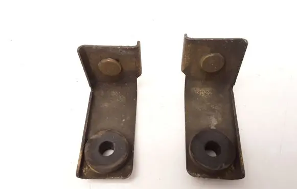 Nissan Almera Tino Radiator mount bracket