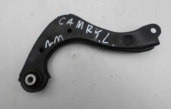 Toyota Camry VIII XV70 Rear control arm 65566556