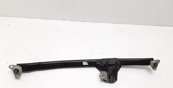 Volvo XC90 Engine mounting bracket 8666204 8666205